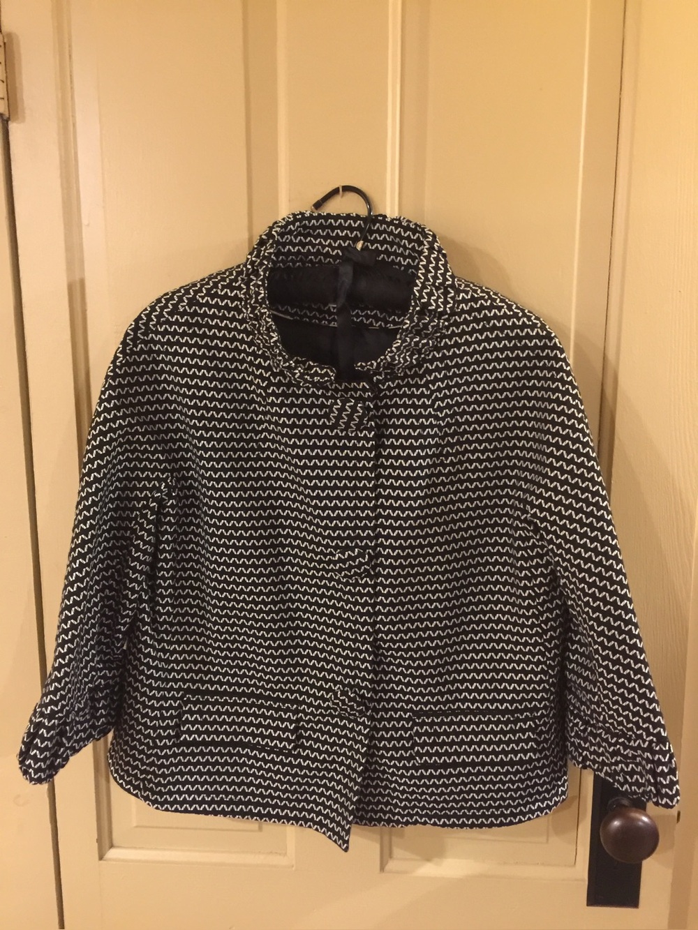 Wavy Chevron Pattern Black & White Jacket - Women's Coat